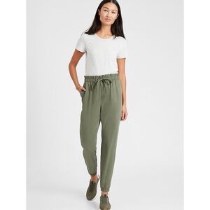 NWT Banana Republic Tencel Paperbag Jogger XS
